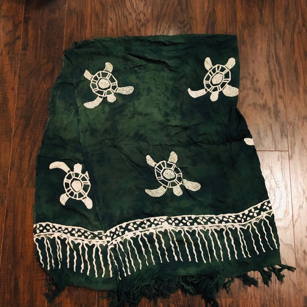Sea turtle sarong